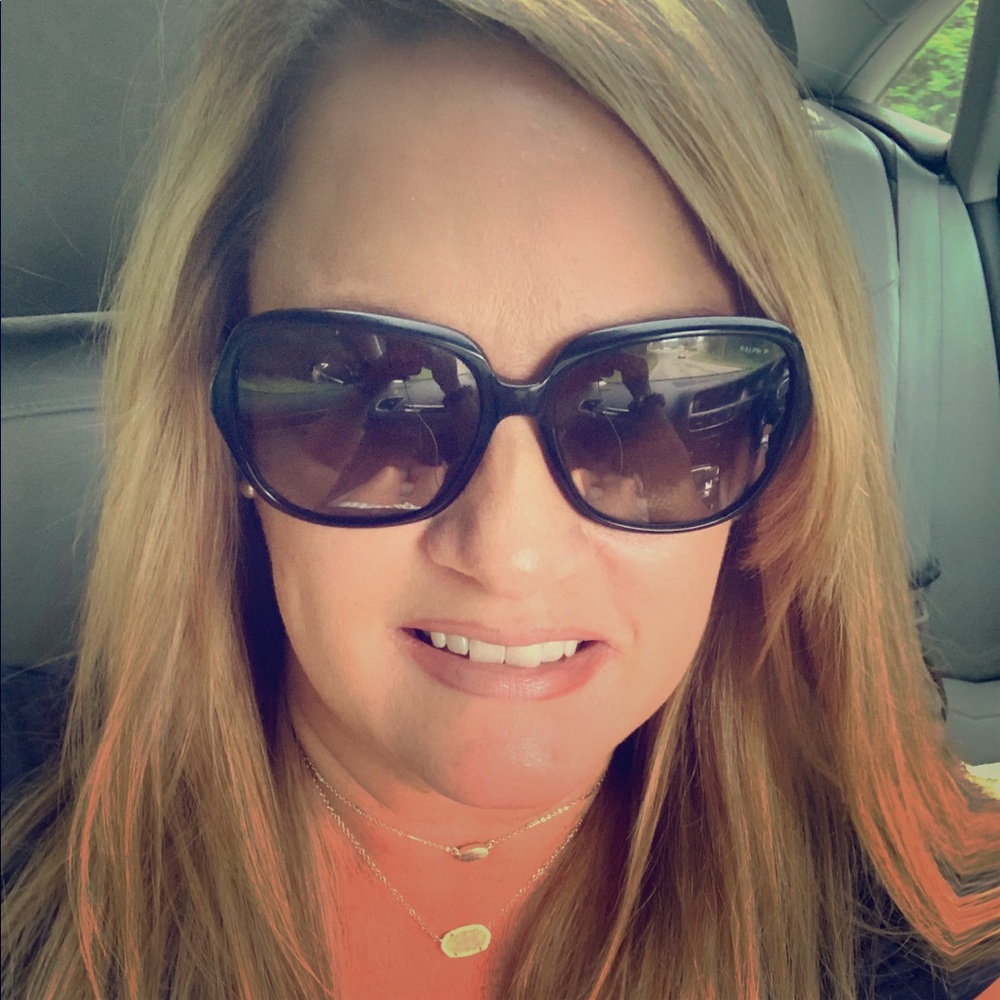 Meet your Posher, Heidi